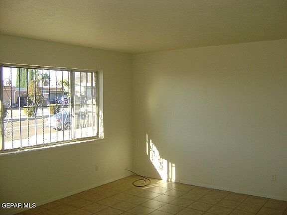 4th image of 4633 Tumbleweed Ave