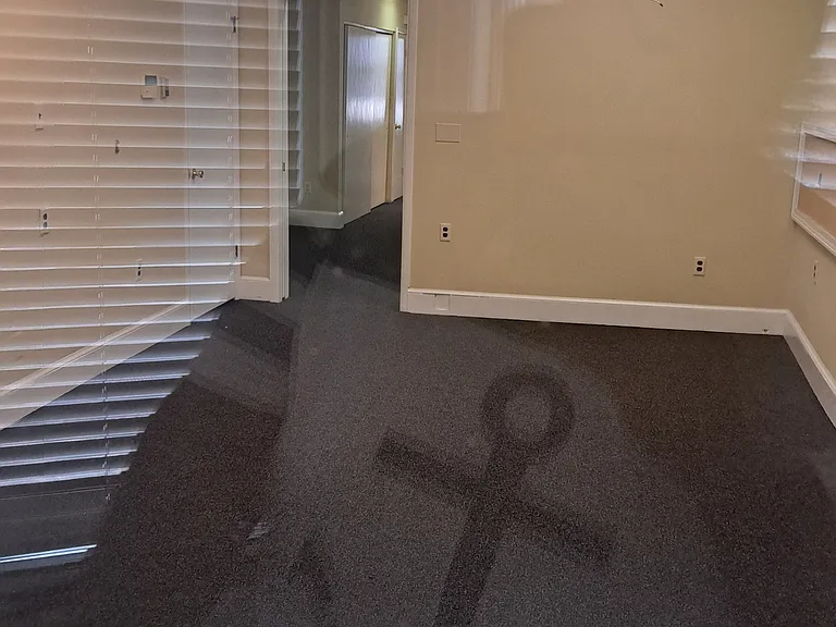 28 E 25th St #1 — Photo 15