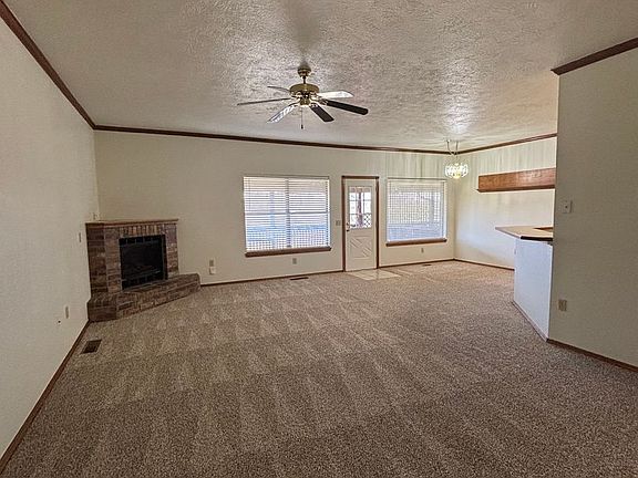 3rd image of 12033 Ashford Dr