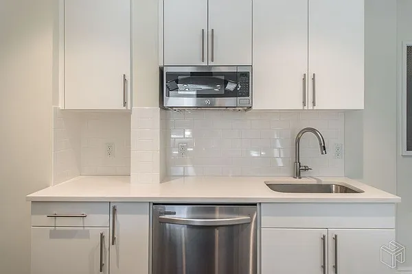 Rented by Halstead Real Estate | media 73