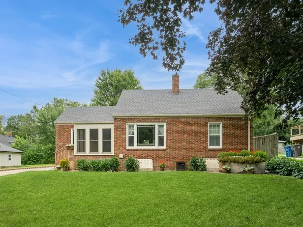 3937 39th St, Des Moines, IA 50310