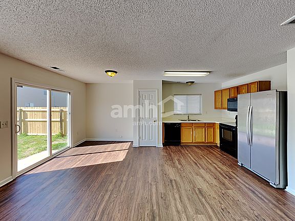 4th image of 441 Tribune Dr