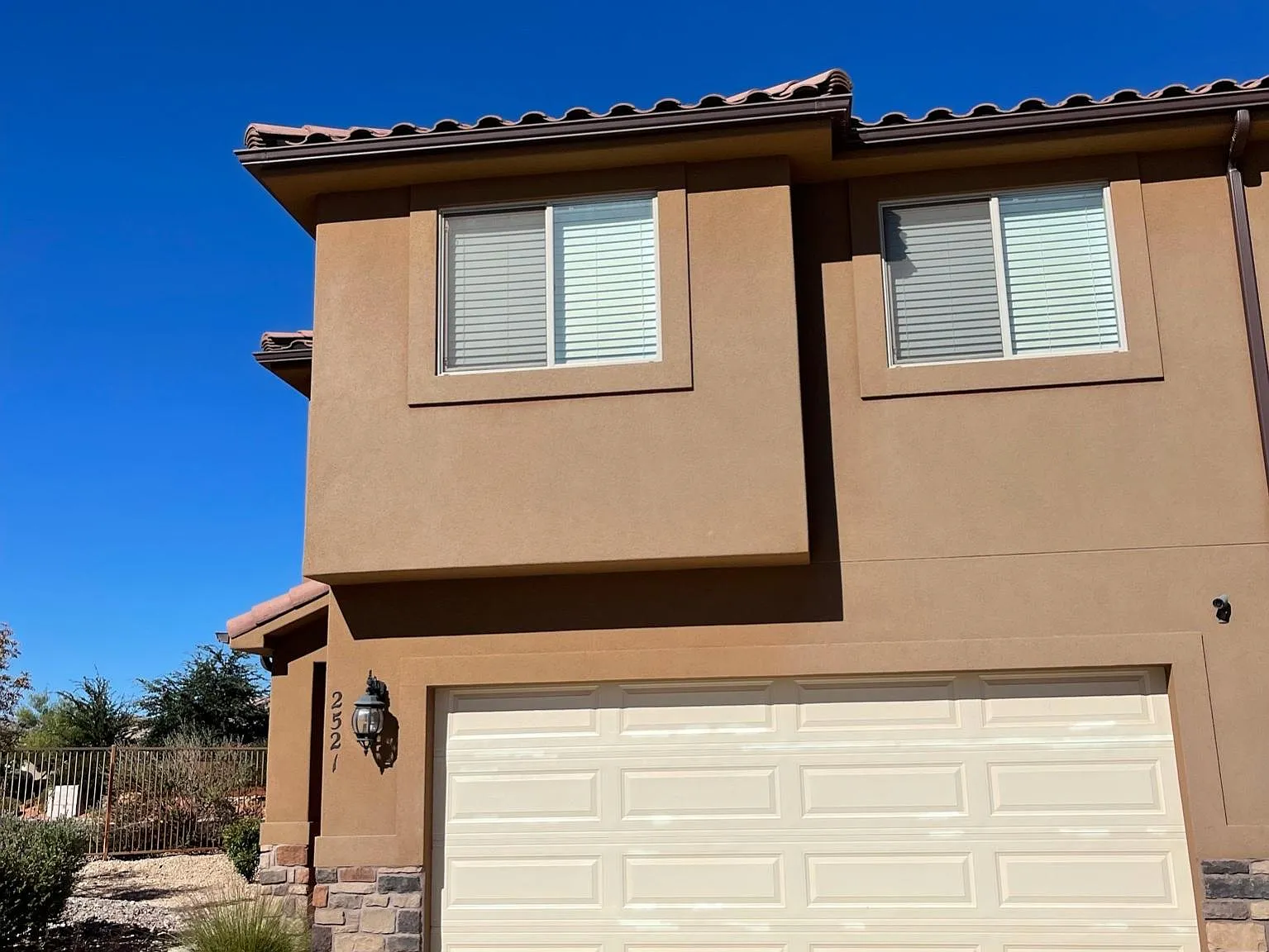 2521 Bella Vista Dr — Photo 1