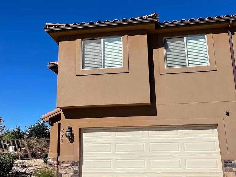 2521 Bella Vista Dr — Photo 1