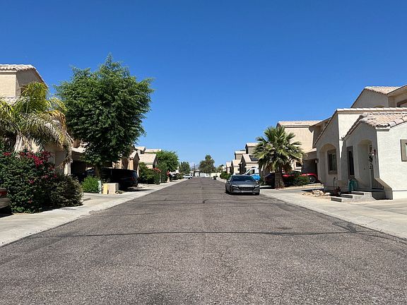 4th image of 2739 E Schiliro Cir