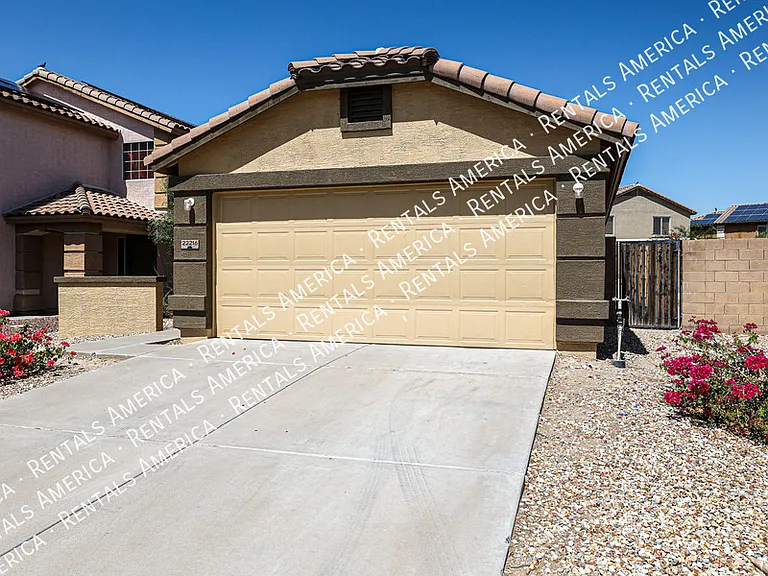 22216 W Hadley St — Photo 2