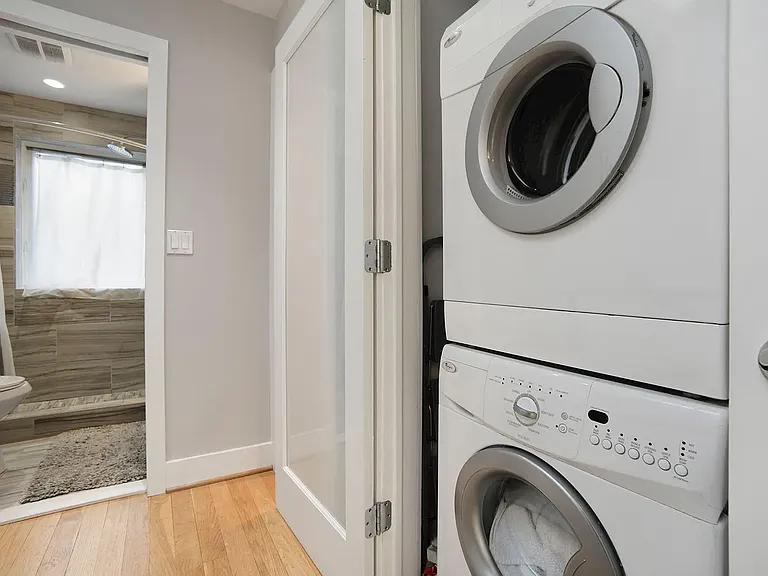 1538 Swann St NW #2 — Photo 20