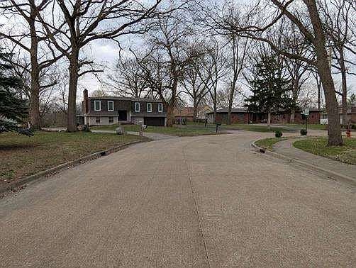 5th image of 791 Apache Dr