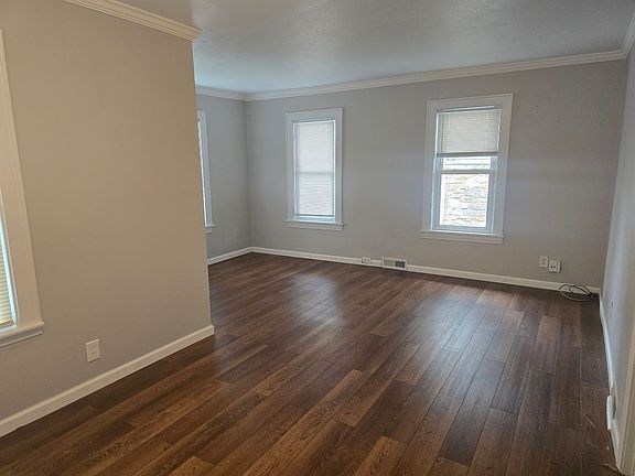 3rd image of 1127 Lafayette Ave