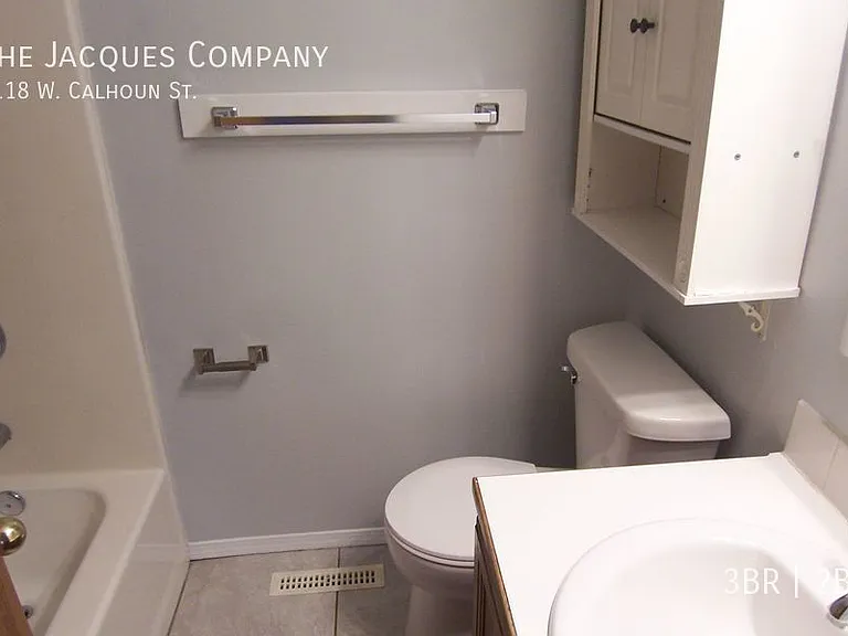 2118 W Calhoun St — Photo 2