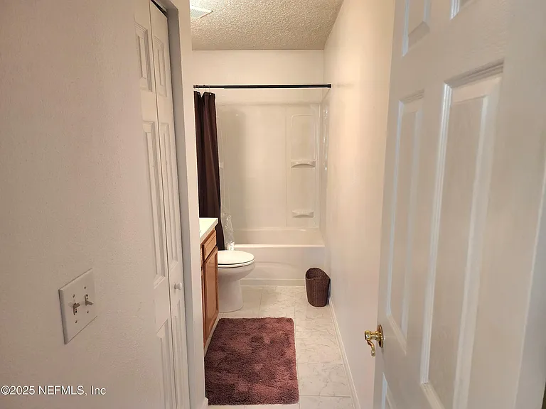 2345 W 15th St — Photo 10