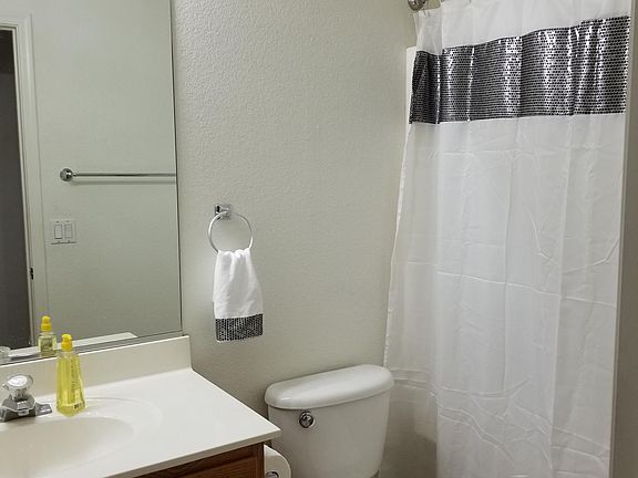 4th image of 40041 N Patriot Way