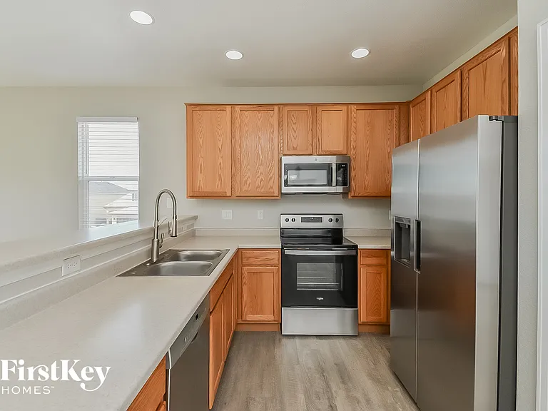 7976 Cairn Ct — Photo 6