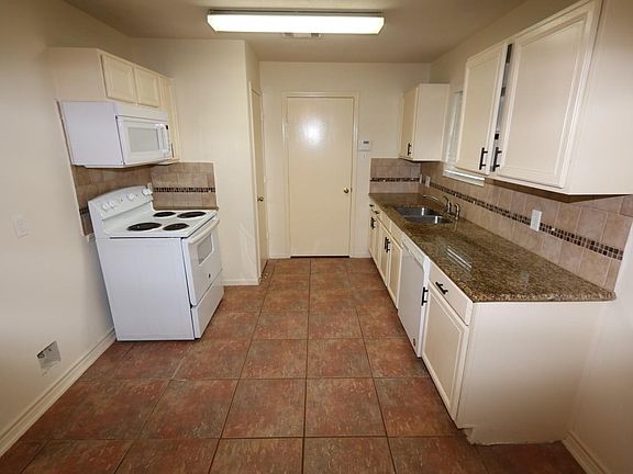 5th image of 18414 Willow Moss Dr
