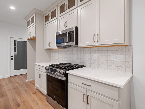6th image of this home