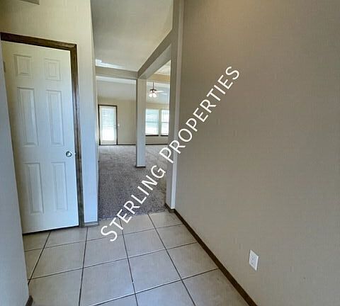 3rd image of 3016 Queenston Ave