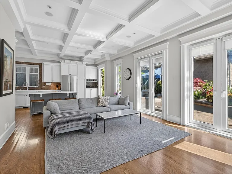 1912 W 36th Ave — Photo 3