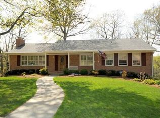 1311 Gatewood Dr, Alexandria, VA 22307