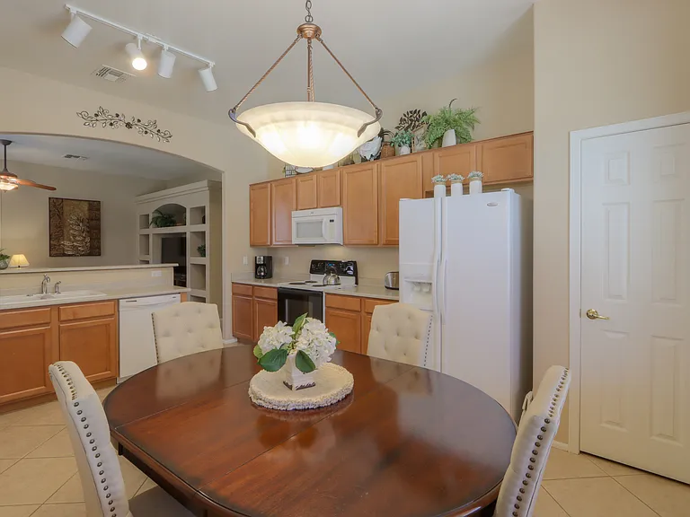 21563 N Greenway Rd — Photo 21