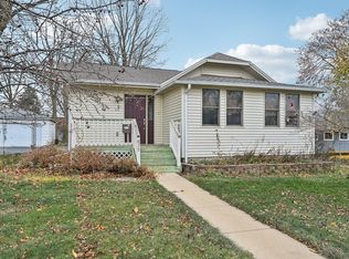 635 N Harrison Ave, Aurora, IL 60506