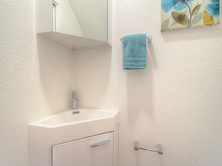 4050 Hoen Ave — Photo 18