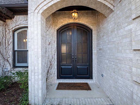 2nd image of 9317 Cliffside Dr