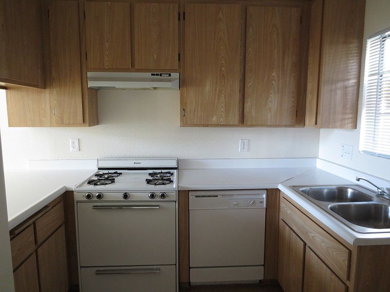 2nd image of 908 Florida St APT 4