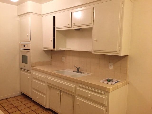 1st image of 412 W Queen St APT 3