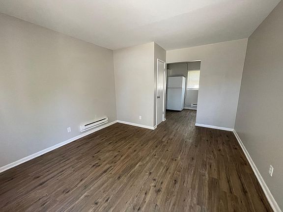 2nd image of 316 Wrexham Ave APT 3