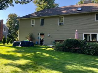 19 Elaine St, Hampton, NH 03842