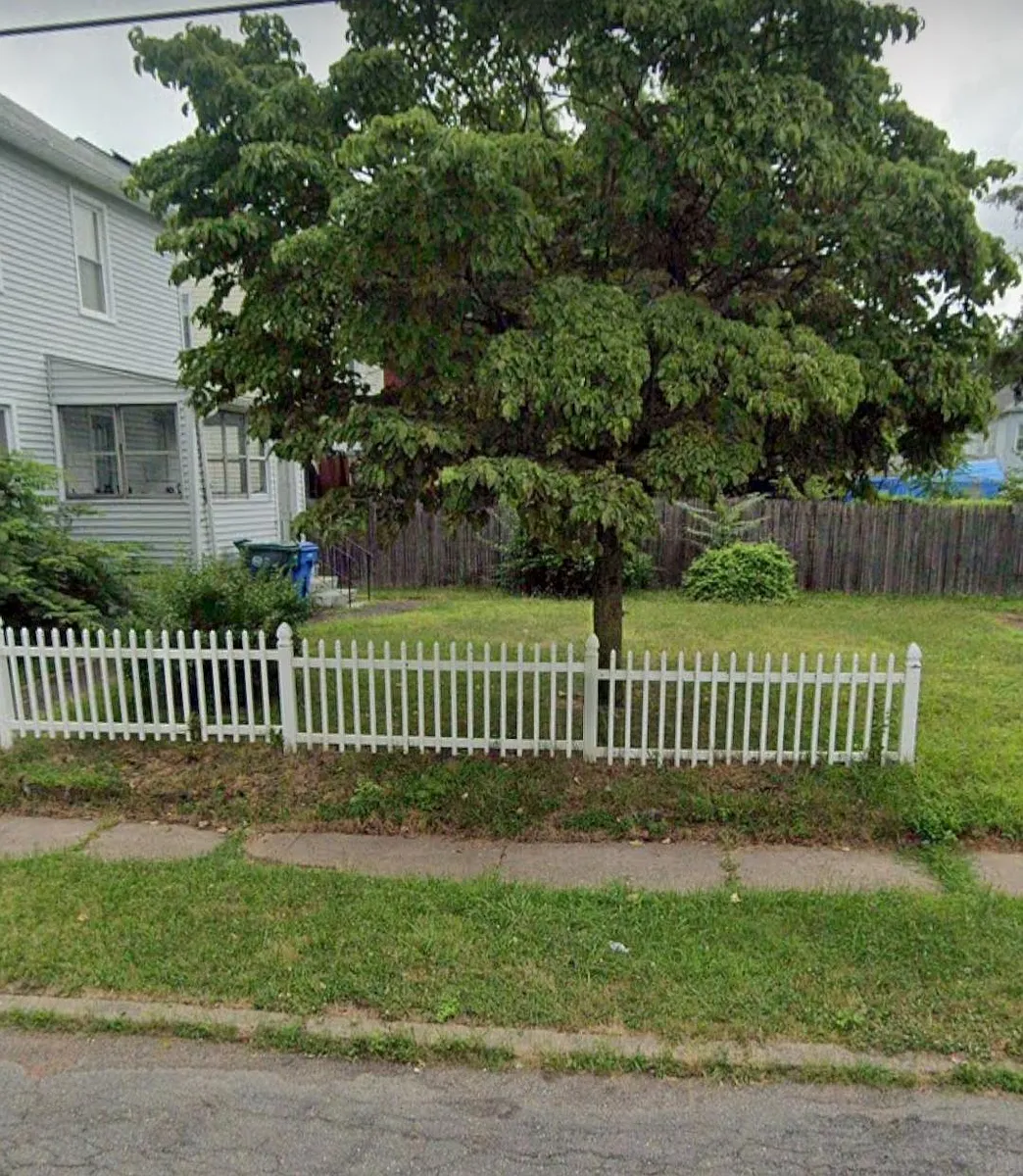 Building Photo - 304 Morse St #1