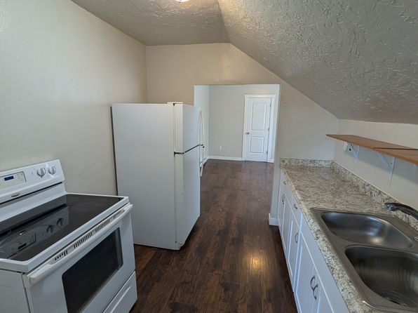 228 W 100 N APT 3