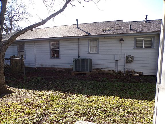 5th image of 1509 Avenue E