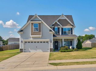 190 Southern Acres Dr, Fuquay Varina, NC 27526