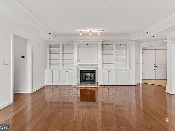 4th image of 1555 N Colonial Ter APT 500