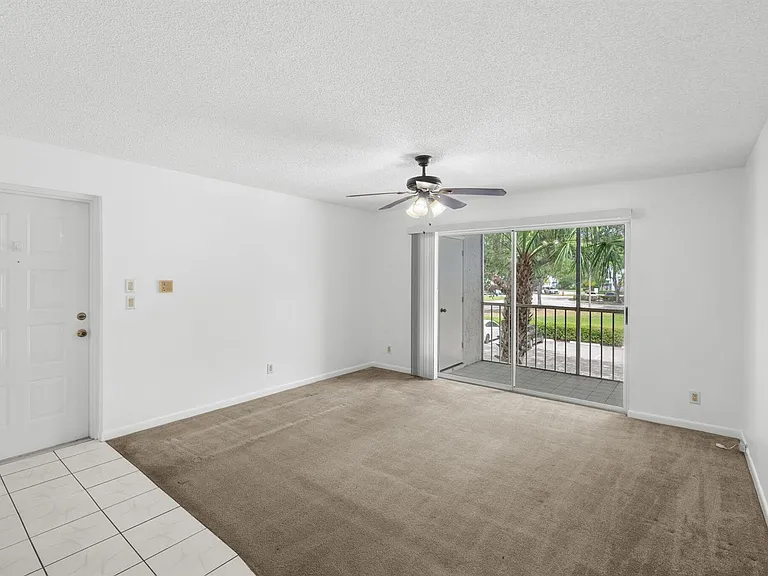 2506 SE Anchorage Cv #2 — Photo 4