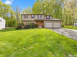 375 Sycamore Ln, Cheshire, CT 06410
