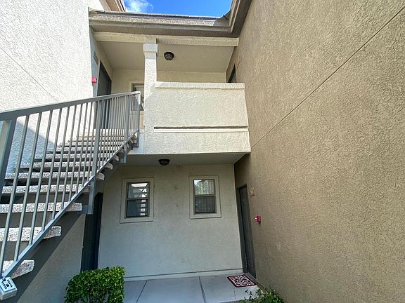 4th image of 8000 W Badura Ave #1104