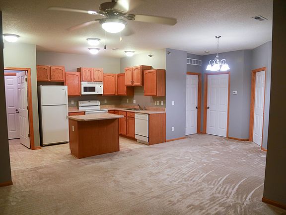 3rd image of 1835 SW White Birch Cir Unit 16