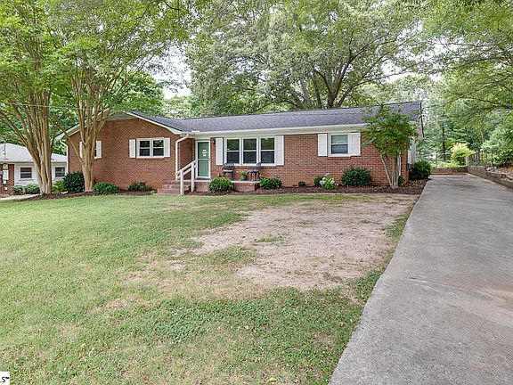 2nd image of 14 Hampshire Dr