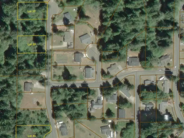 44-39 37 Sea Foam Dr, Crescent City, CA 95531
