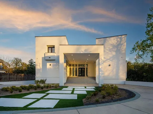 10663 Memorial Dr, Houston, TX 77024