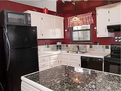 5th image of 4072 Willow Hollow Dr