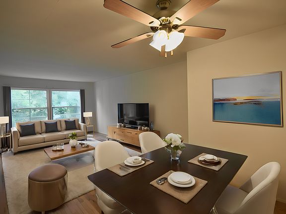 4th image of 11645 Moorpark St APT 5