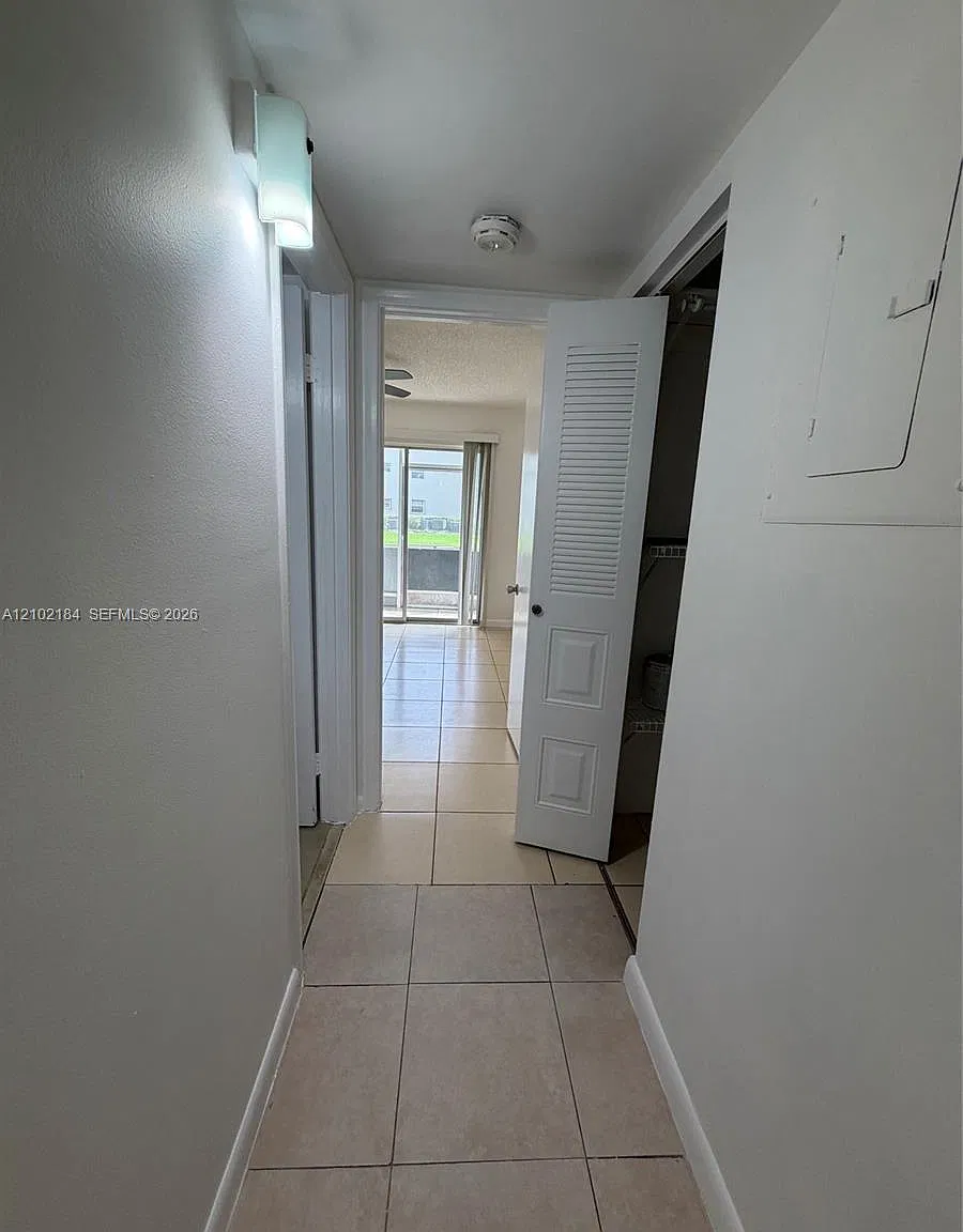 New Hampton At Century Vi — Photo 4