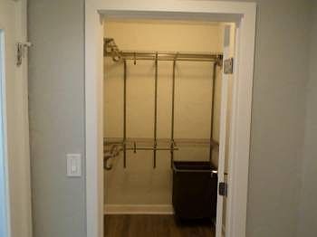 5th image of 7606 1/2 Lexington Ave