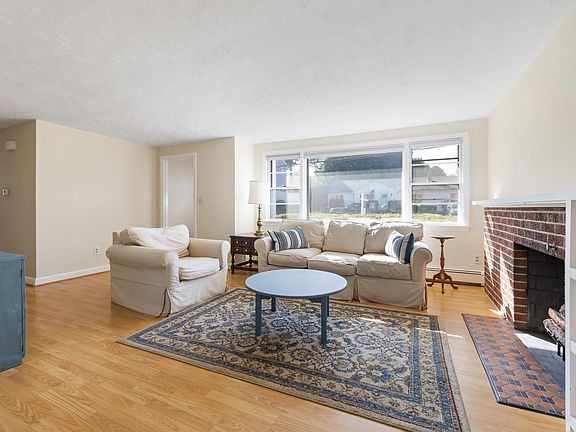 5th image of 23 Spring Valley Rd
