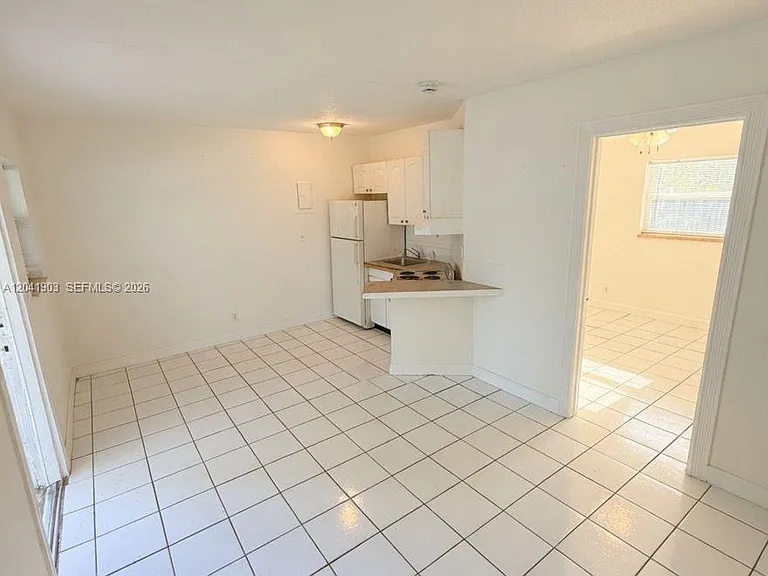 262 SW 23rd St #1-5 — Photo 1