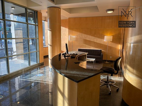4th image of 120 Greenwich St APT 8A