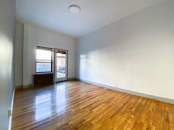 3rd image of 43 W 68th St #4BH